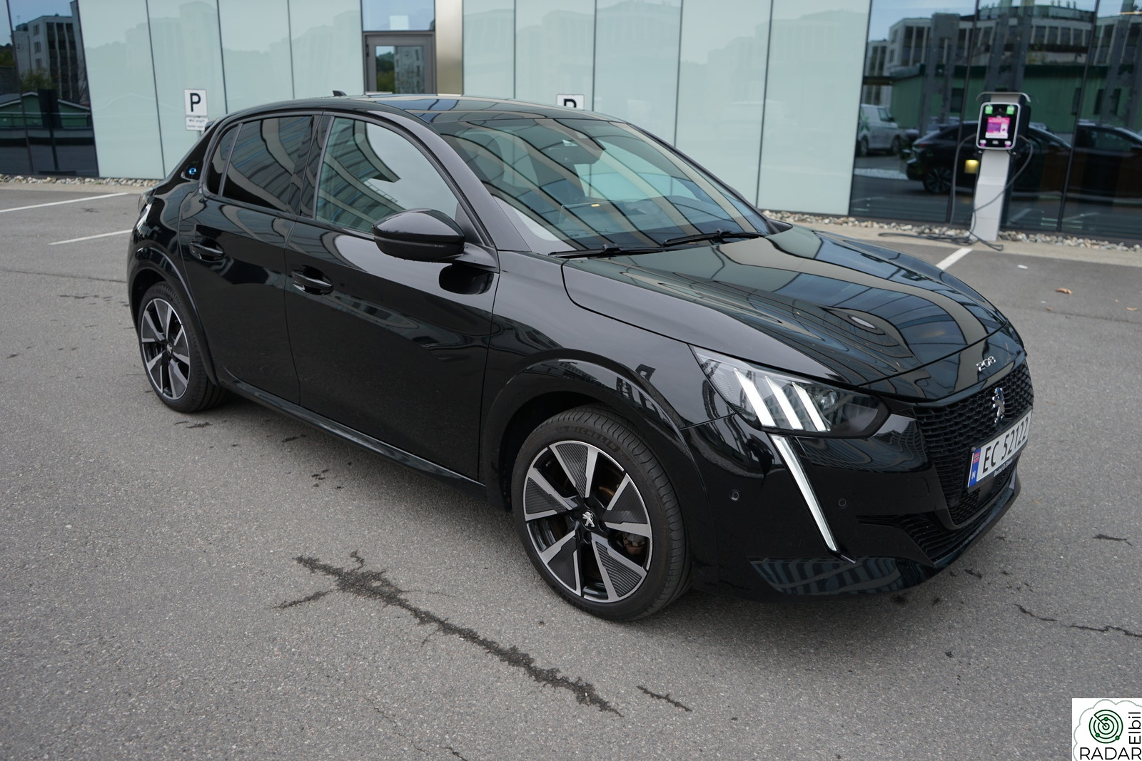 PEUGEOT 208 e-208 GT
