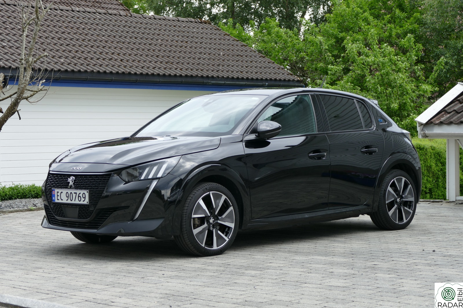 PEUGEOT 208 GT 136hk