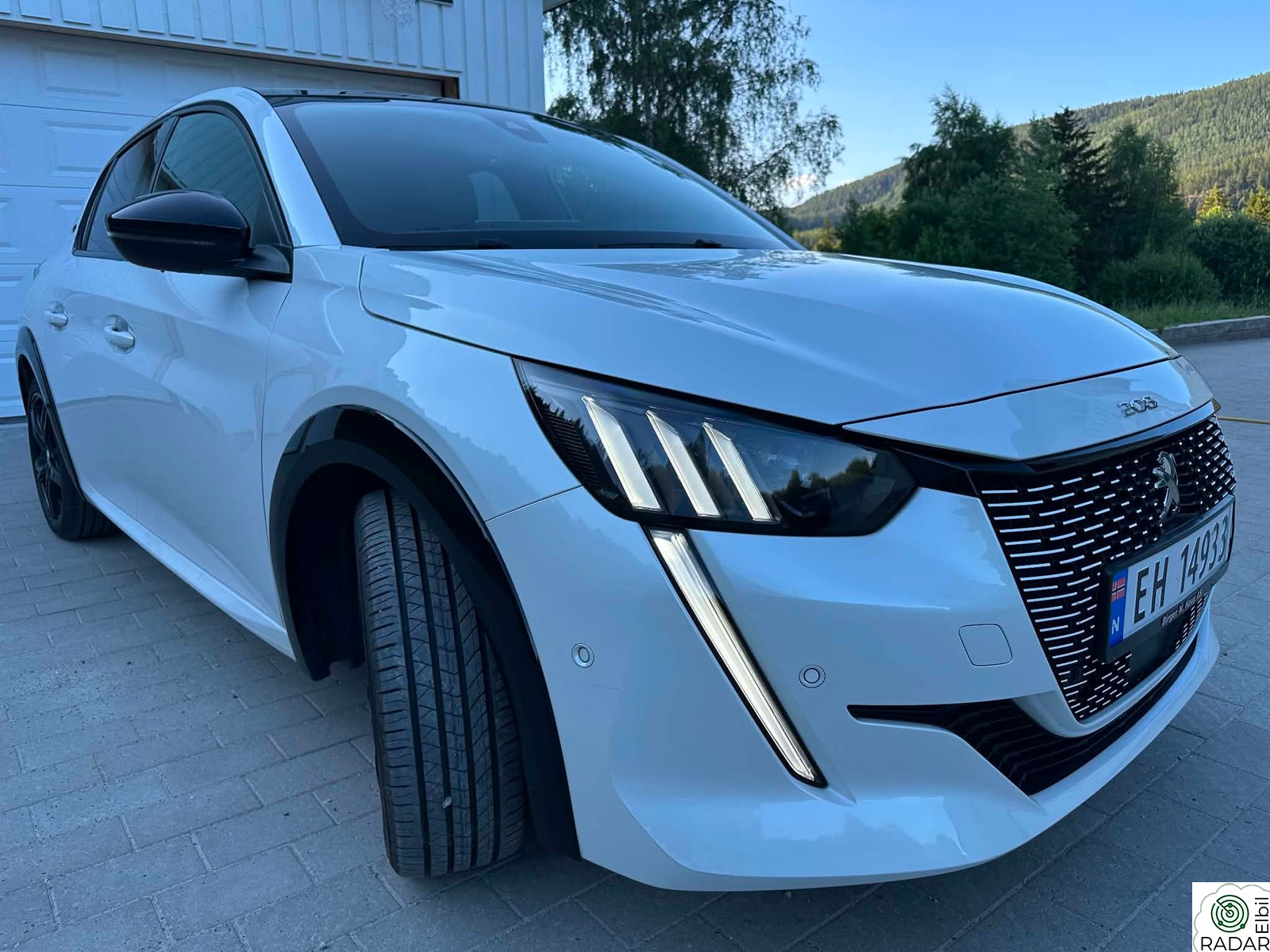 PEUGEOT 208 GT 136hk