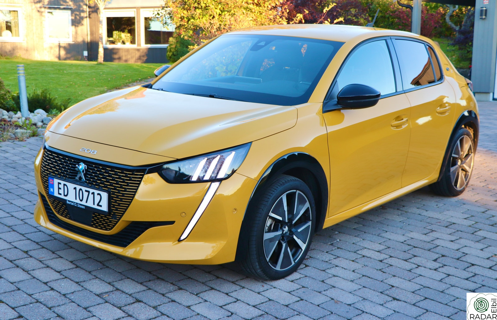 PEUGEOT 208 GT 136hk