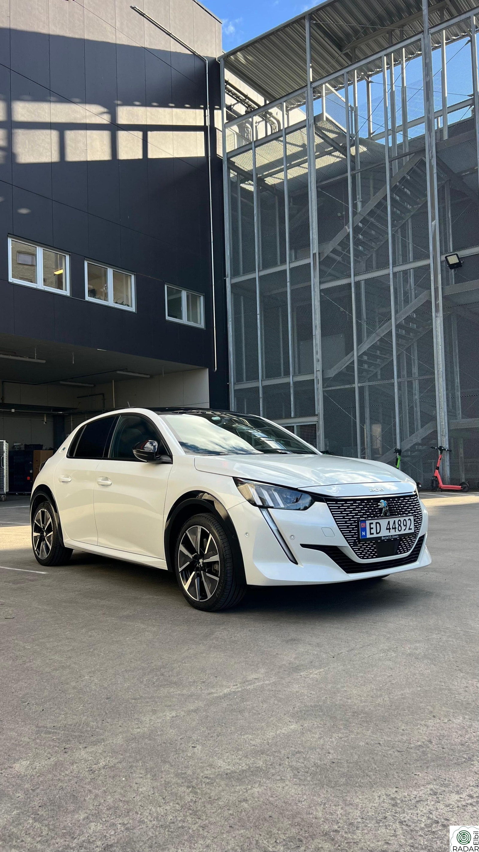 PEUGEOT 208 GT Panorama soltak/Adaptiv cruise/Carplay