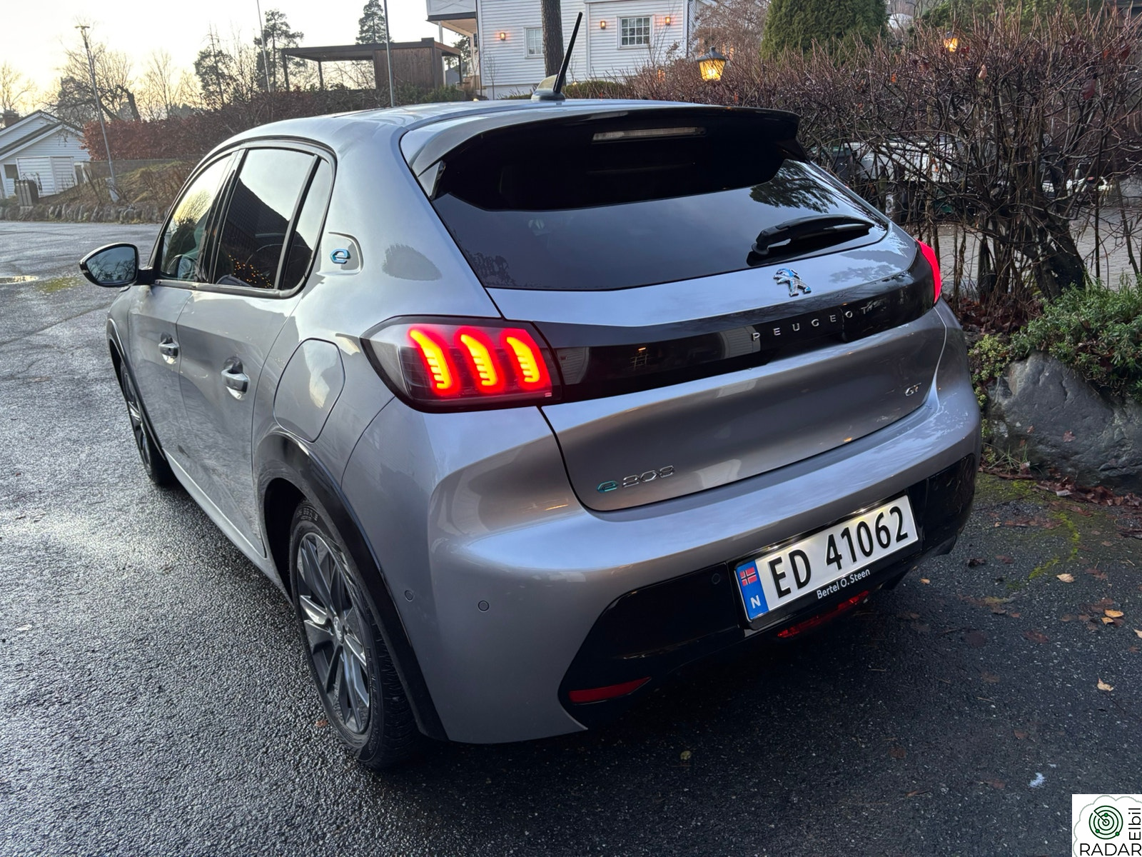 PEUGEOT 208 GT 136hk - ad.Cruise/panorama/prox.keyless/delskinn