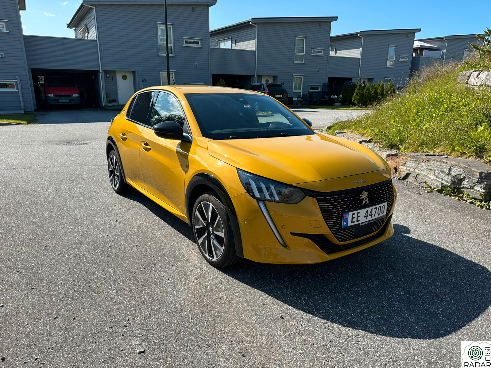 PEUGEOT 208 GT 136hk