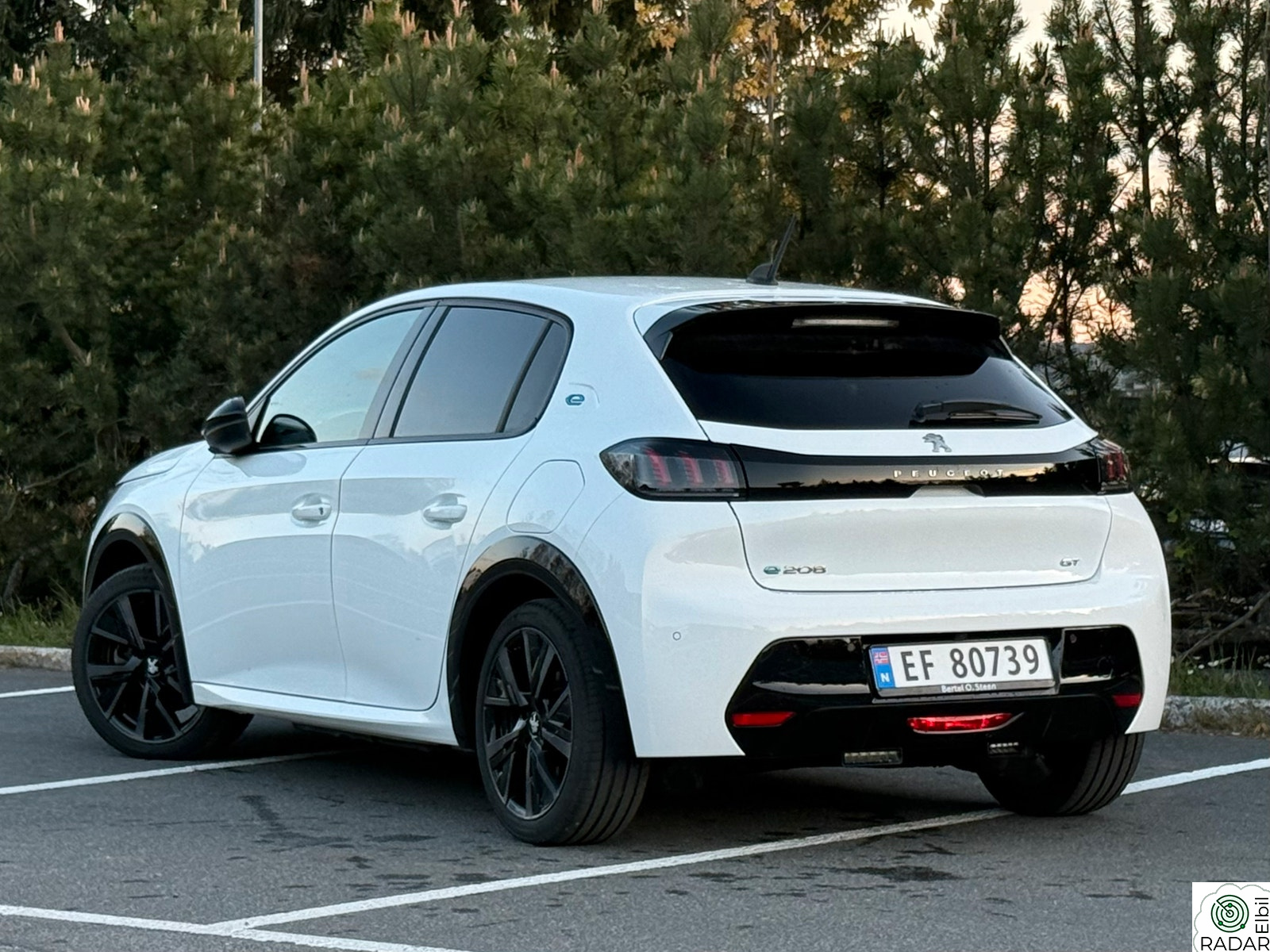 PEUGEOT 208 GT 136hk - FACELIFT - MÅ SEES!