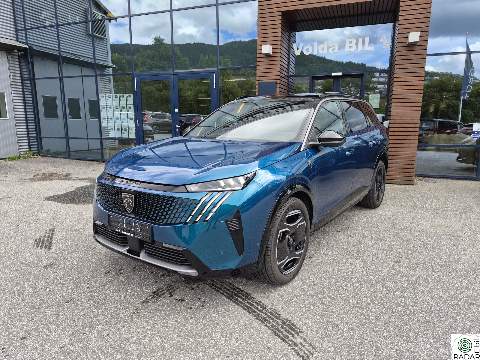 PEUGEOT 5008 GT +325hk 4WD ACC,Pano,Skinn,El.sete,Navi,Matrix,360g