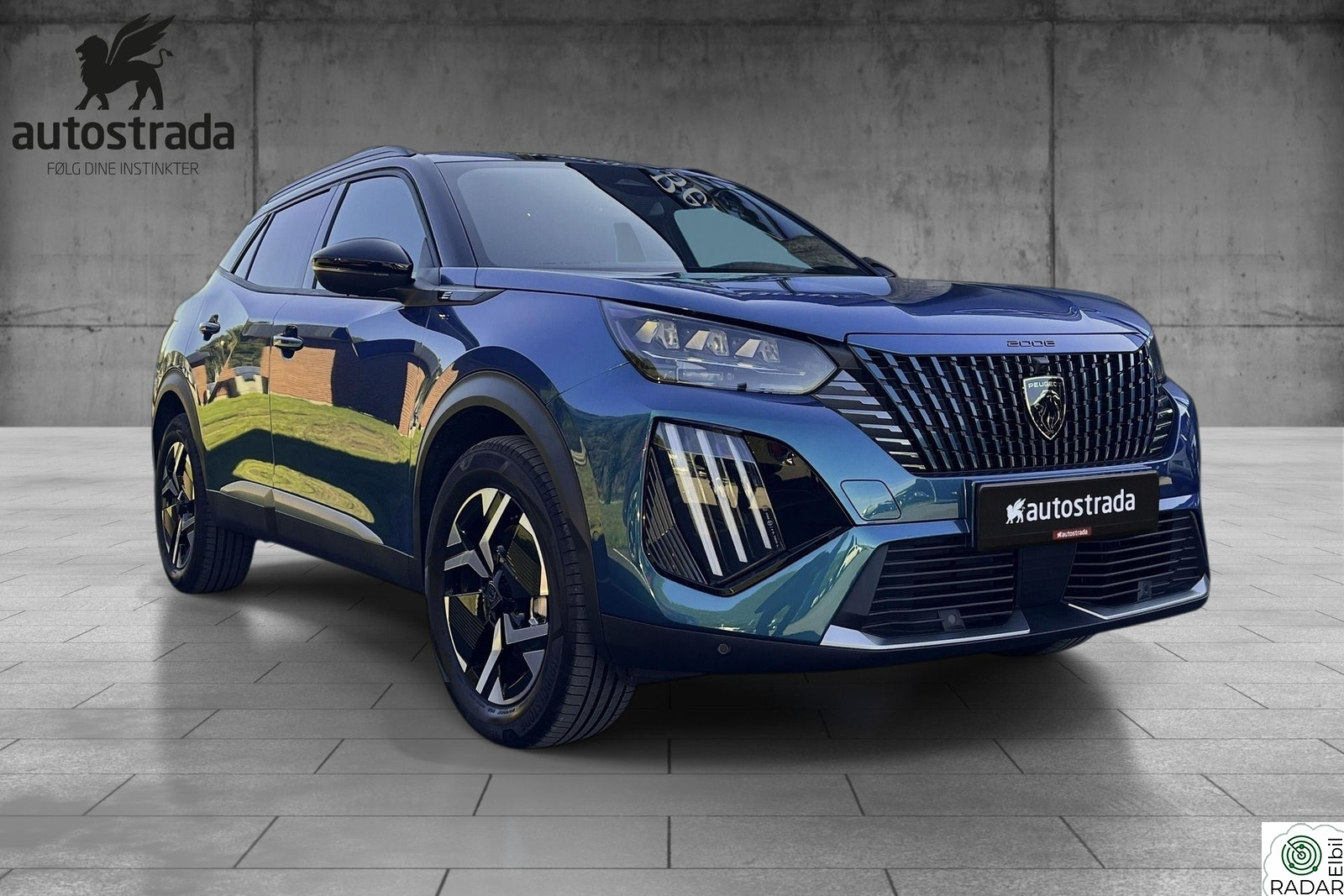 PEUGEOT 2008 GT, Demobil, Topp utstyrt