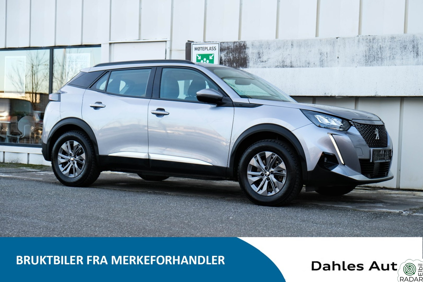 PEUGEOT 2008 Allure 136hk - Delskinn/NAVI/CarPlay +++