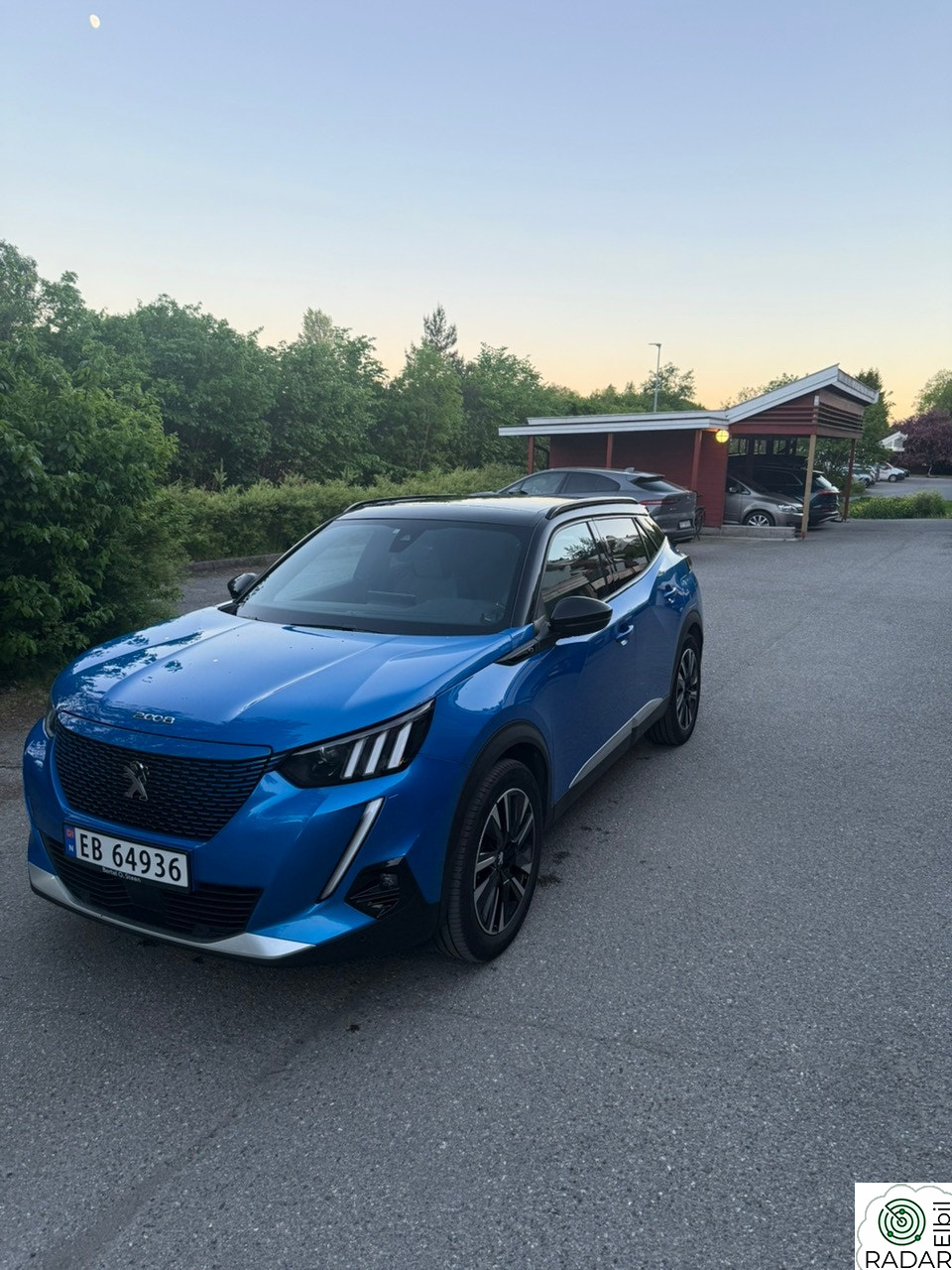 PEUGEOT 2008 GT Line 136hk med soltak