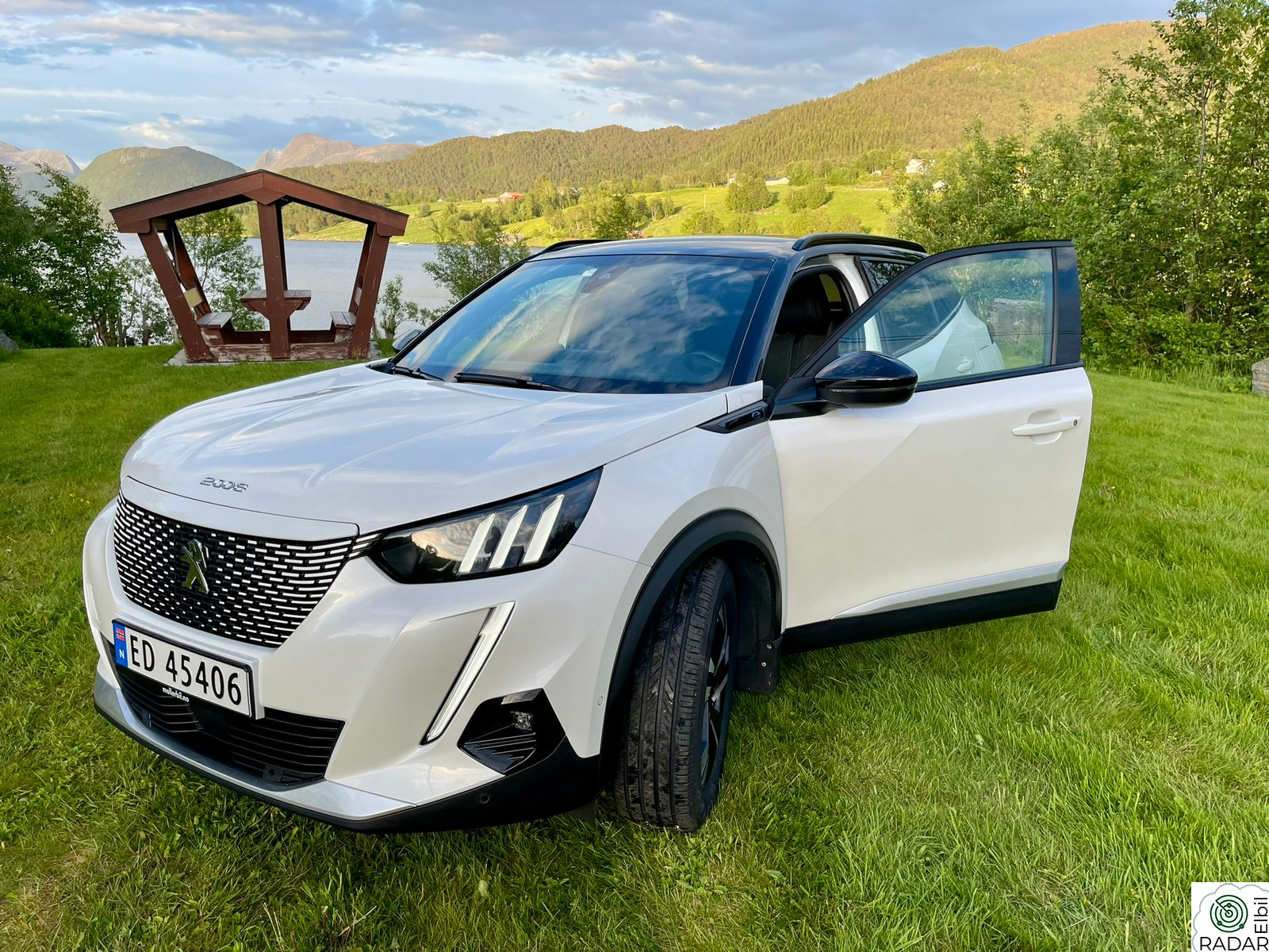 PEUGEOT 2008 GT 136hk