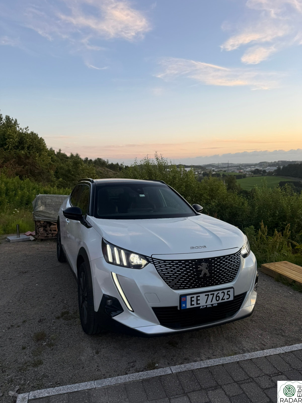 PEUGEOT 2008 GT Pack 136hk, Panorama, 360 kamera, ACC
