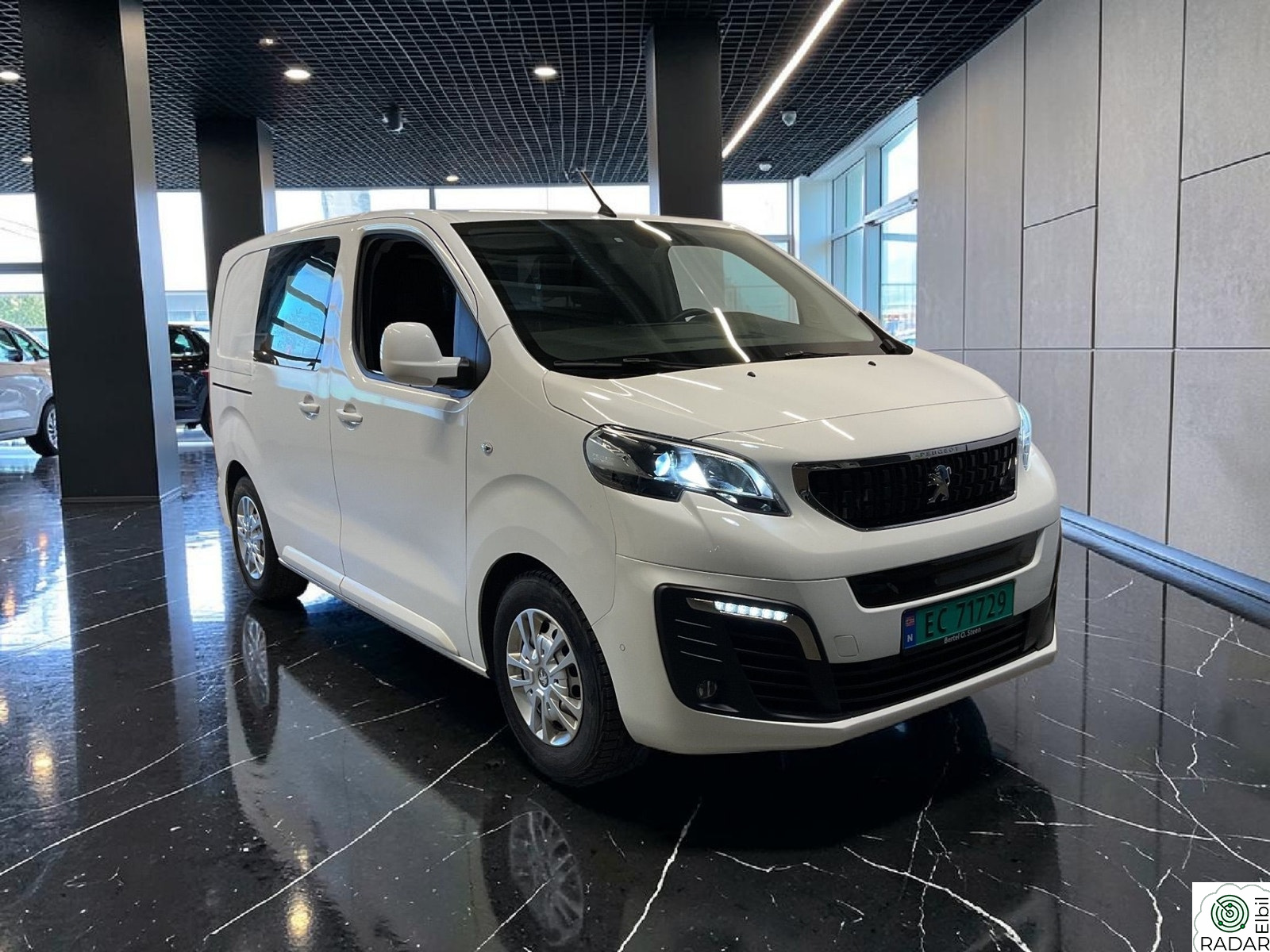 PEUGEOT EXPERT Mester L1 50kWh 136hk+PLUSS+KROK+FORVARMER