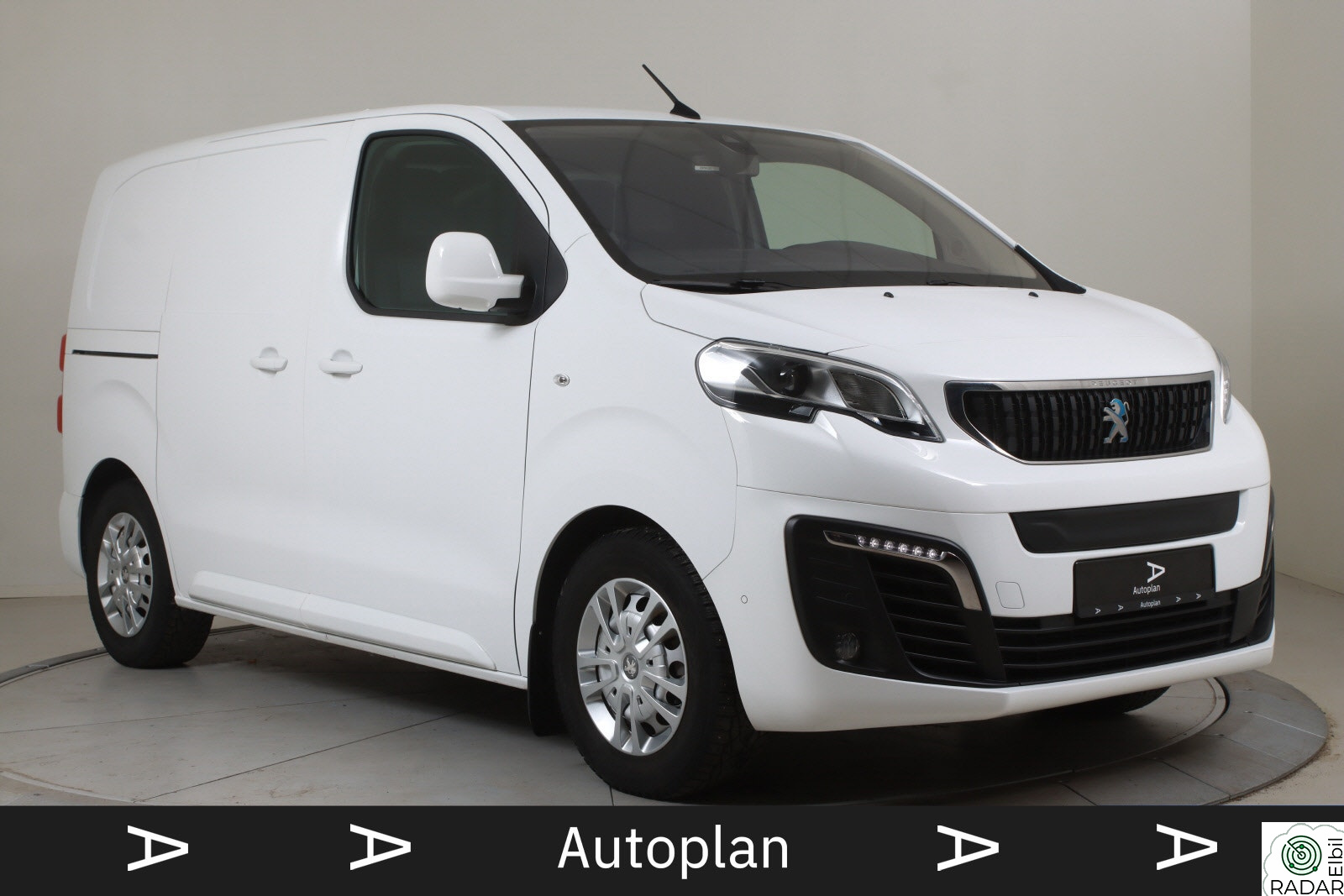 PEUGEOT EXPERT Mester Fleet L1 50kWh 136hk