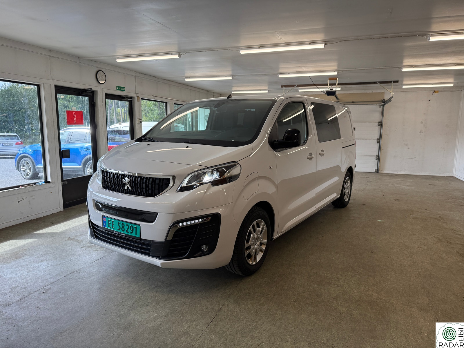 PEUGEOT EXPERT Mester Pluss L2 75kWh 136HK/XENON/NAVI/KROK++