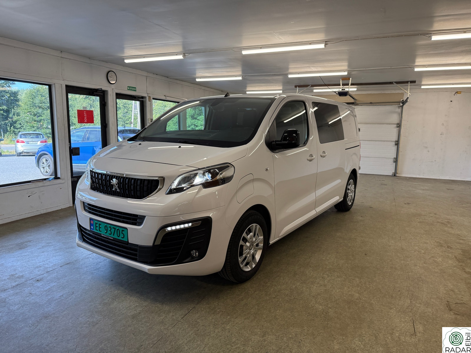 PEUGEOT EXPERT Mester Pluss L2 75kWh 136hk