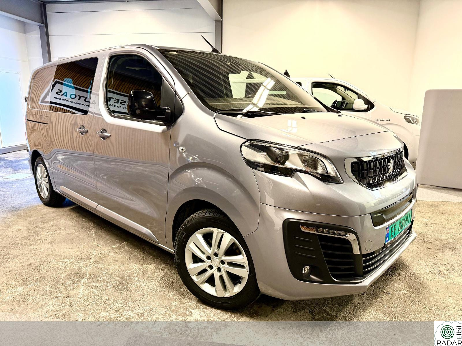 PEUGEOT Expert 75kWh L2/Krok/Navi/Lav km/Kamera/Delt Bakdør/S+v/App ++