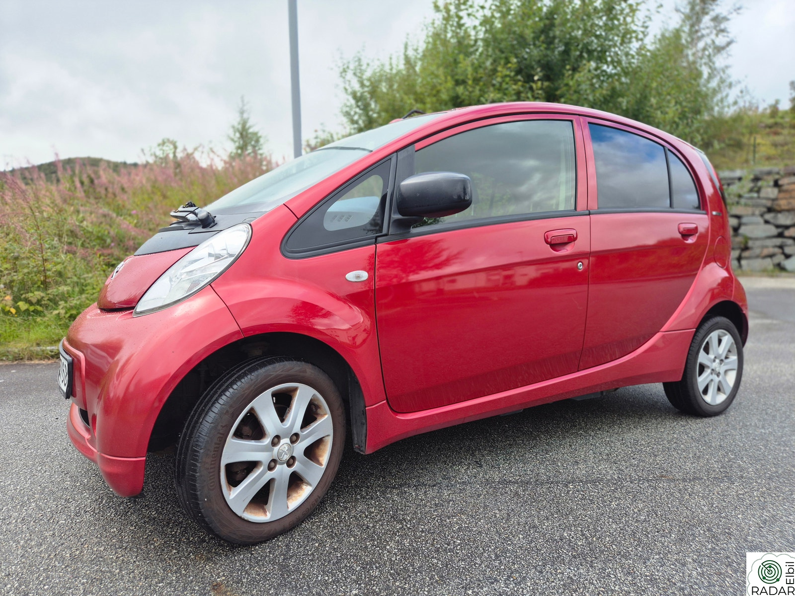 PEUGEOT iOn