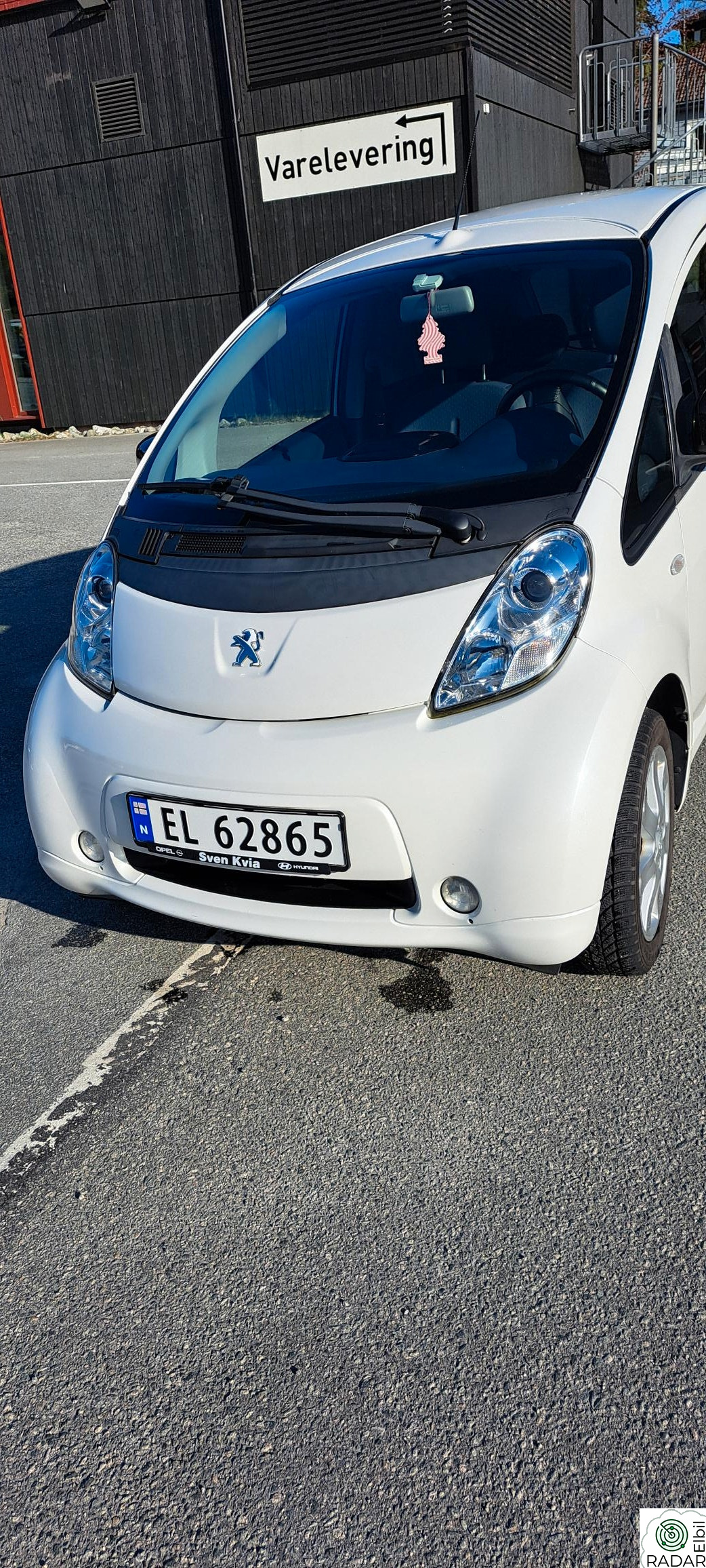 PEUGEOT iOn
