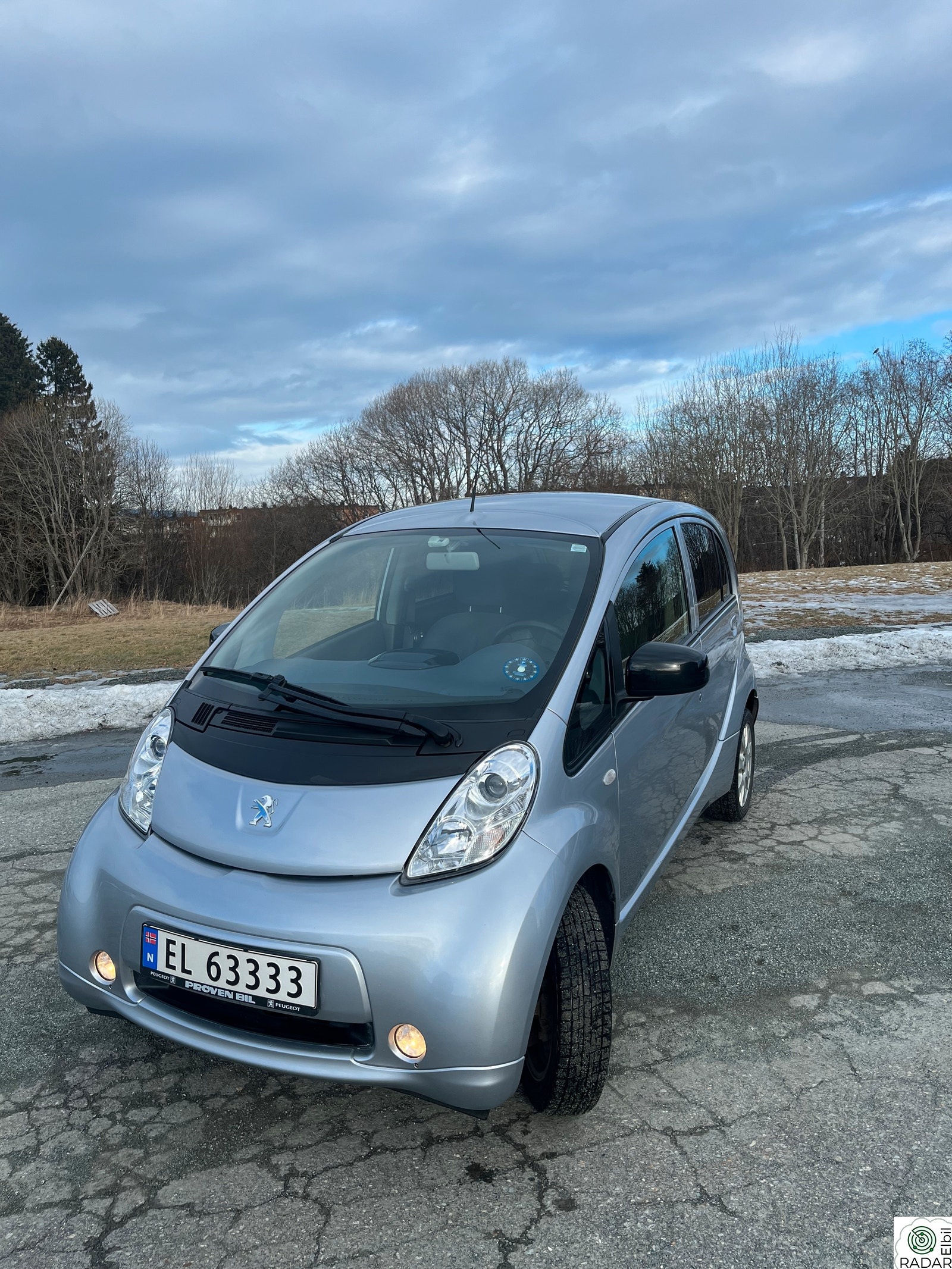 PEUGEOT iOn