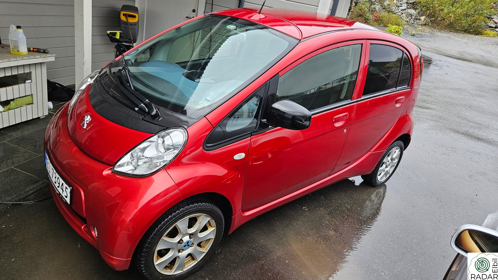 PEUGEOT iOn