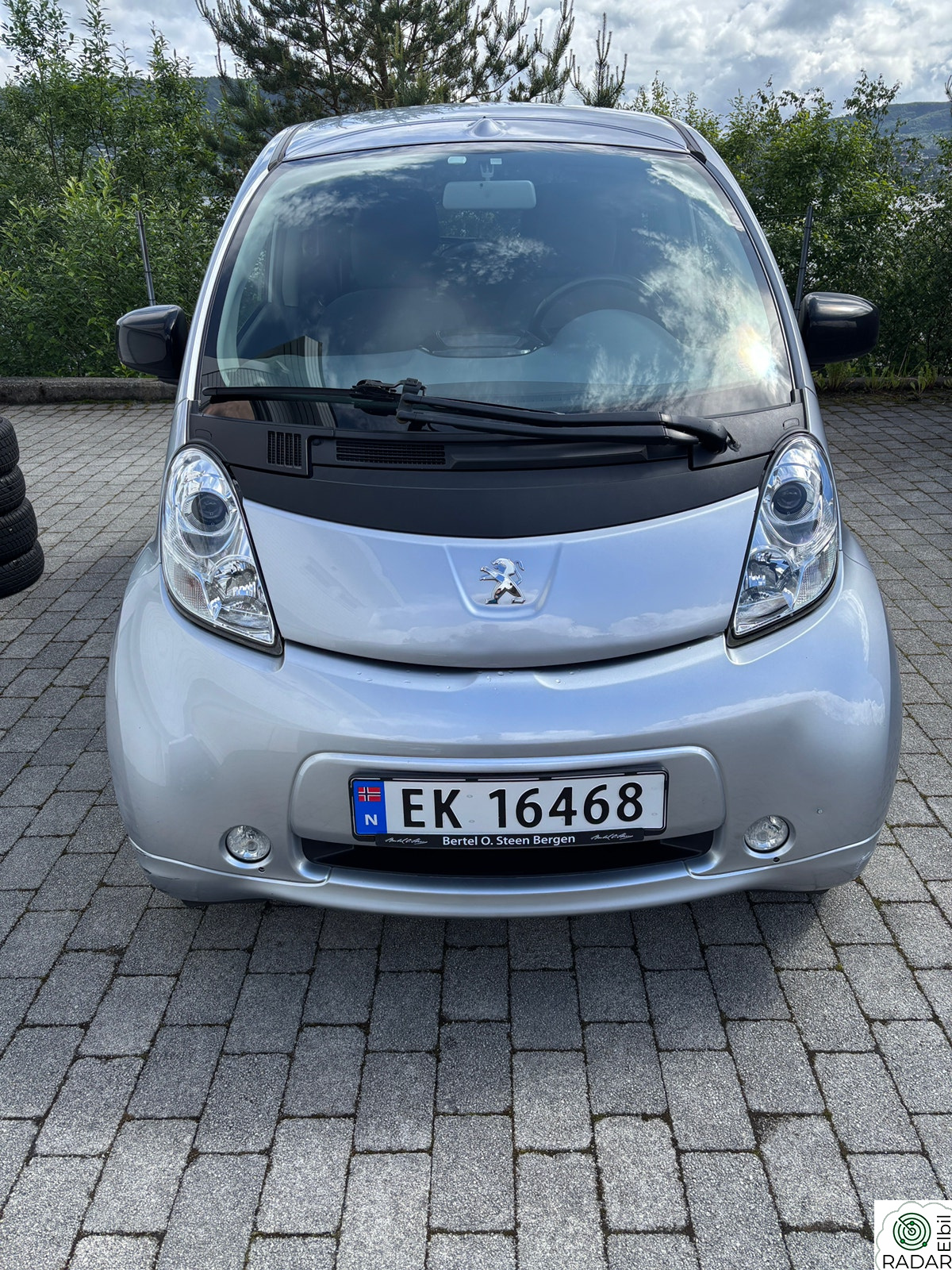 PEUGEOT iOn