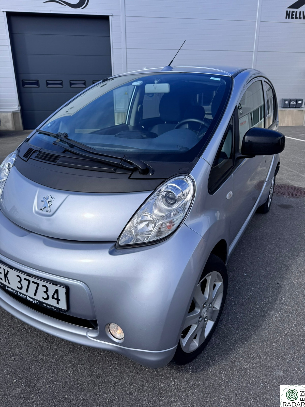 PEUGEOT iOn