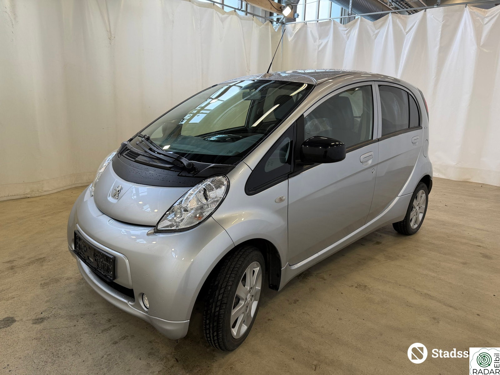 PEUGEOT iOn