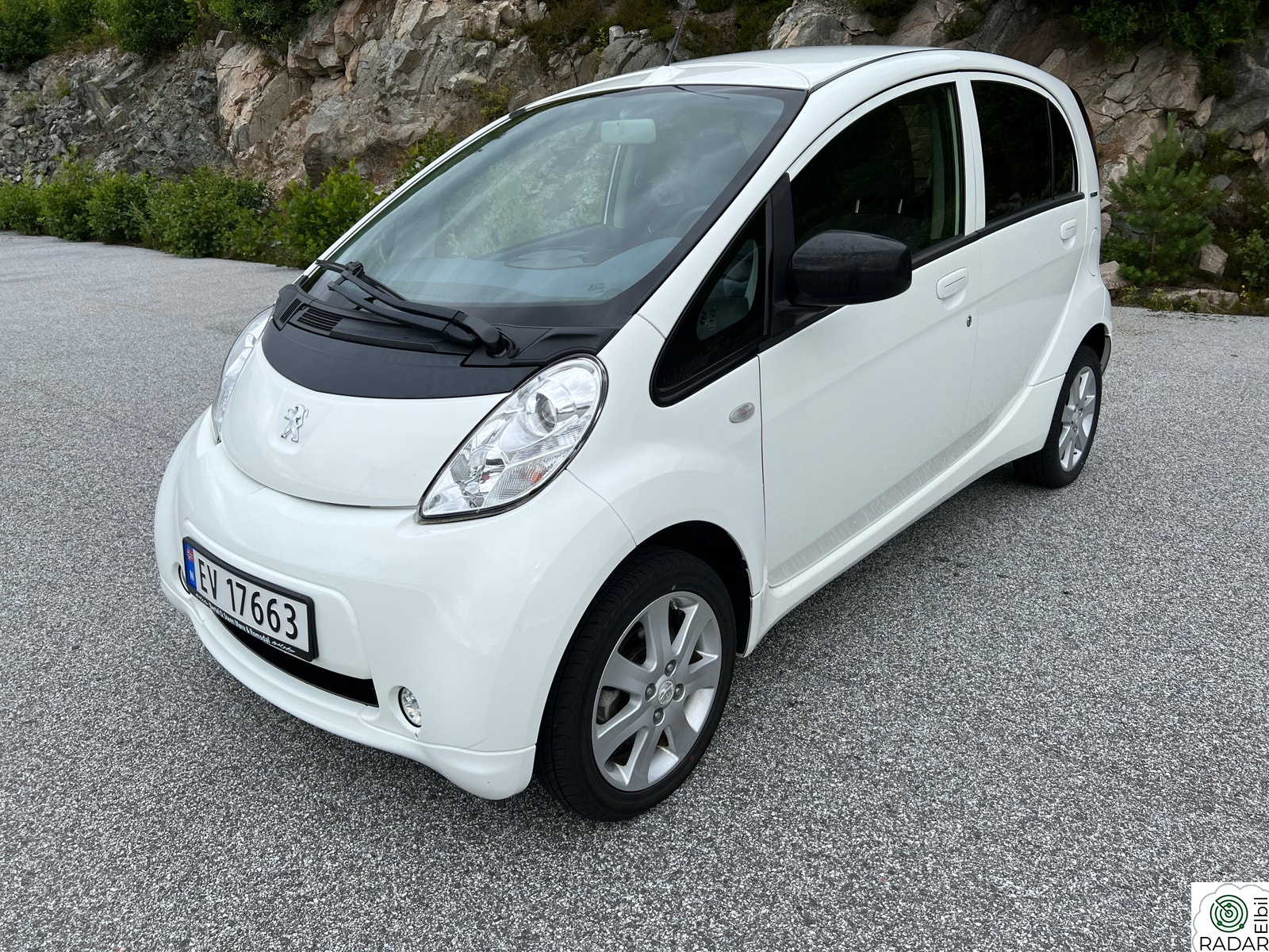 PEUGEOT iOn Elbil Active 67 hk