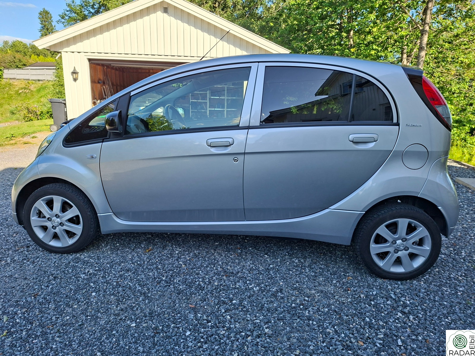 PEUGEOT iOn Active 67 hk