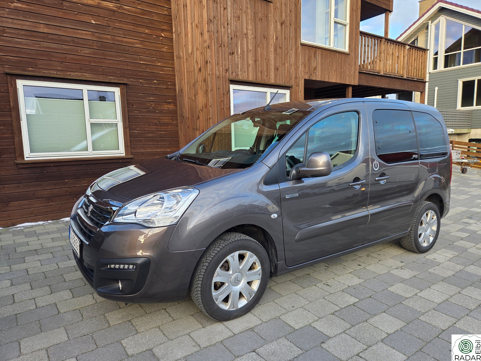 PEUGEOT PARTNER Electric - 5 seter