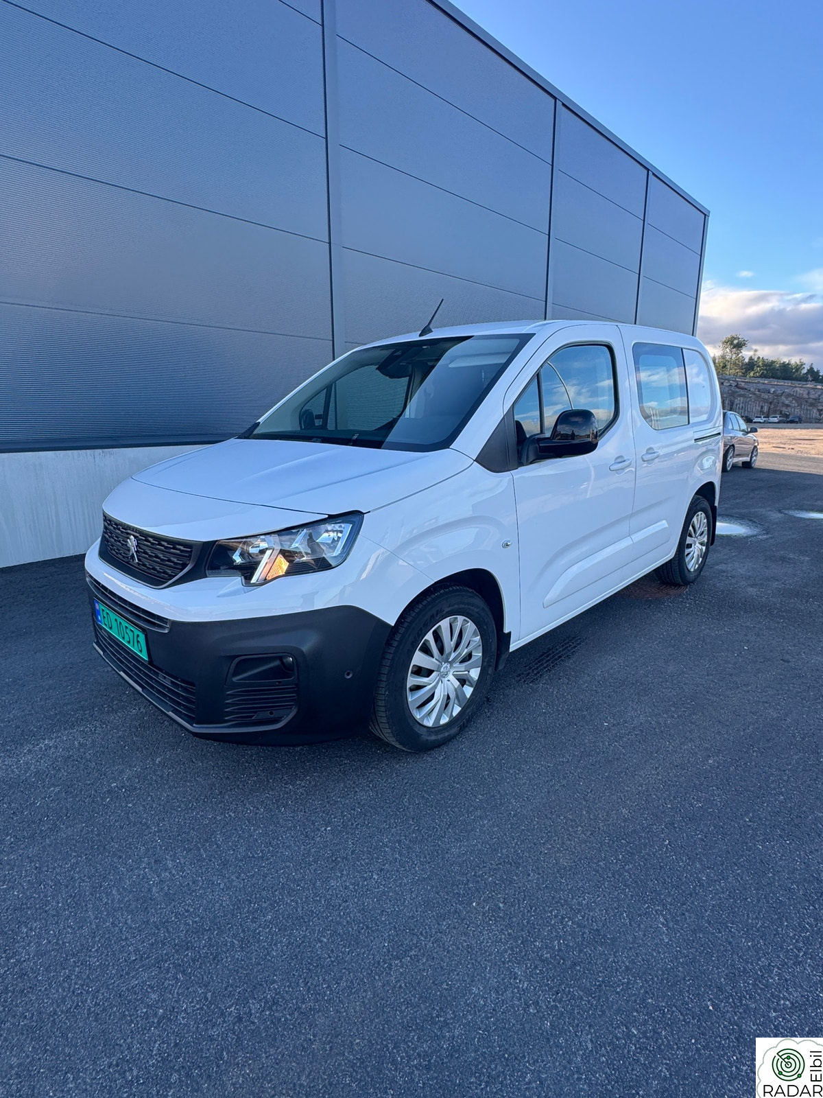 PEUGEOT e-Partner Mester Pluss 136hk 50 kWh L1