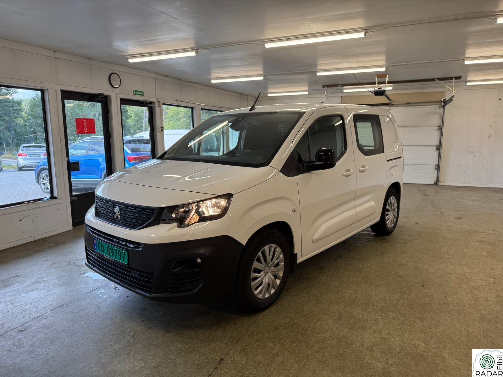 PEUGEOT e-Partner Mester Fleet 136hk 50KWH/3-SETER/2XSKYVEDØR 275KM++