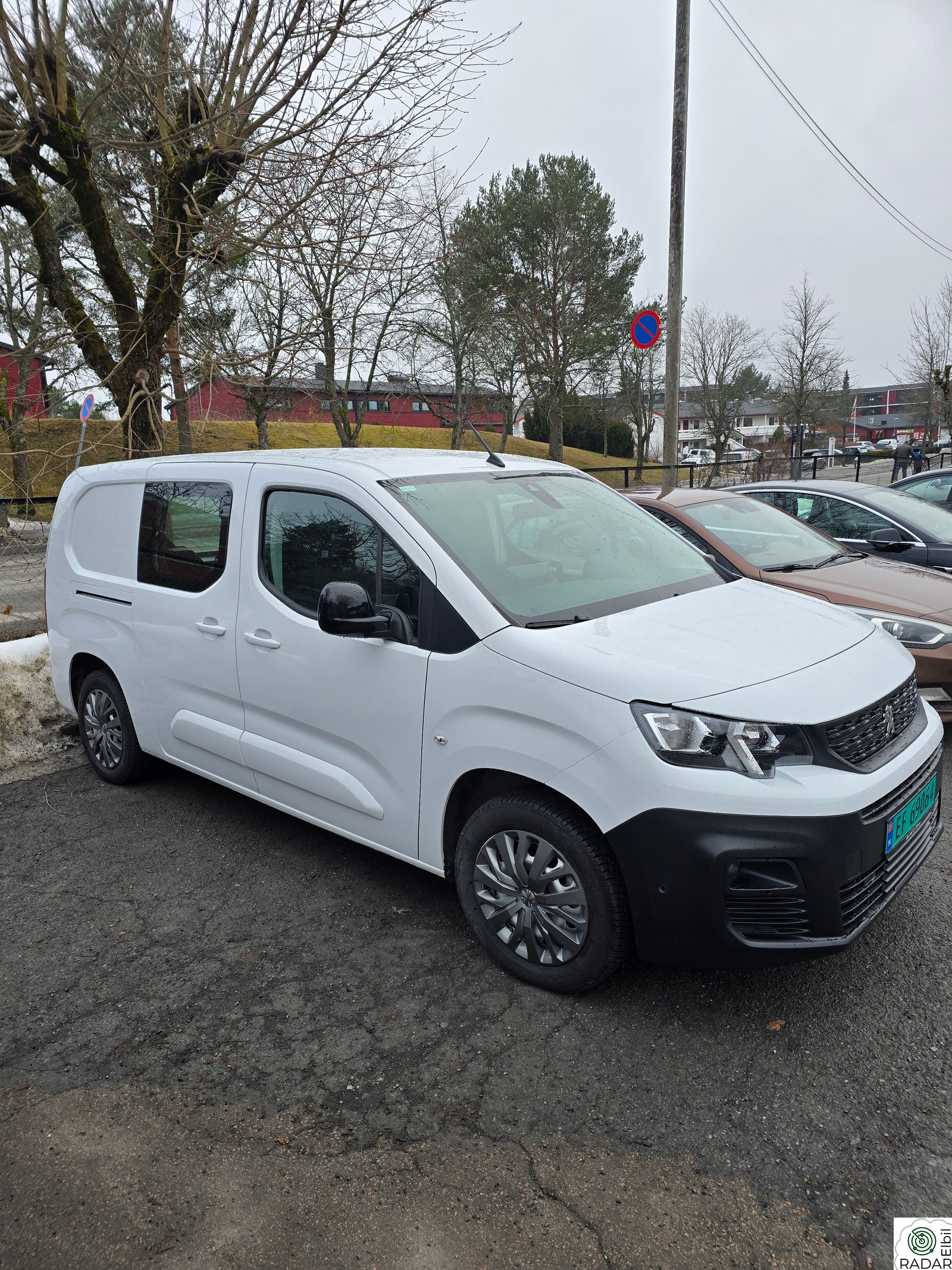 PEUGEOT e-Partner Mester Pluss 136hk 50 kWh L2
