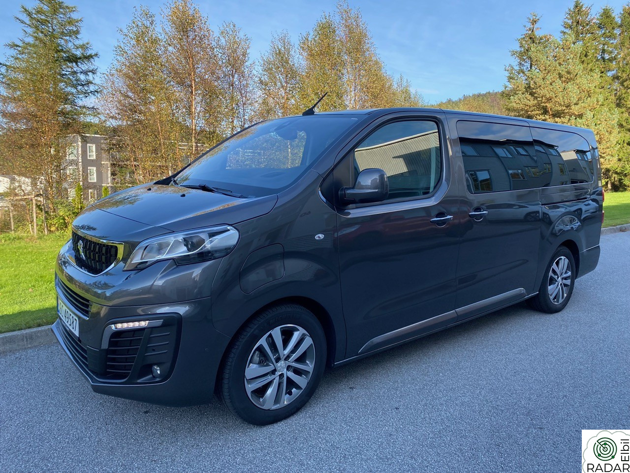 PEUGEOT EXPERT TRAVELLER Allure 8-seter L3, garanti/krok/panorama/skinn/DAB/BT
