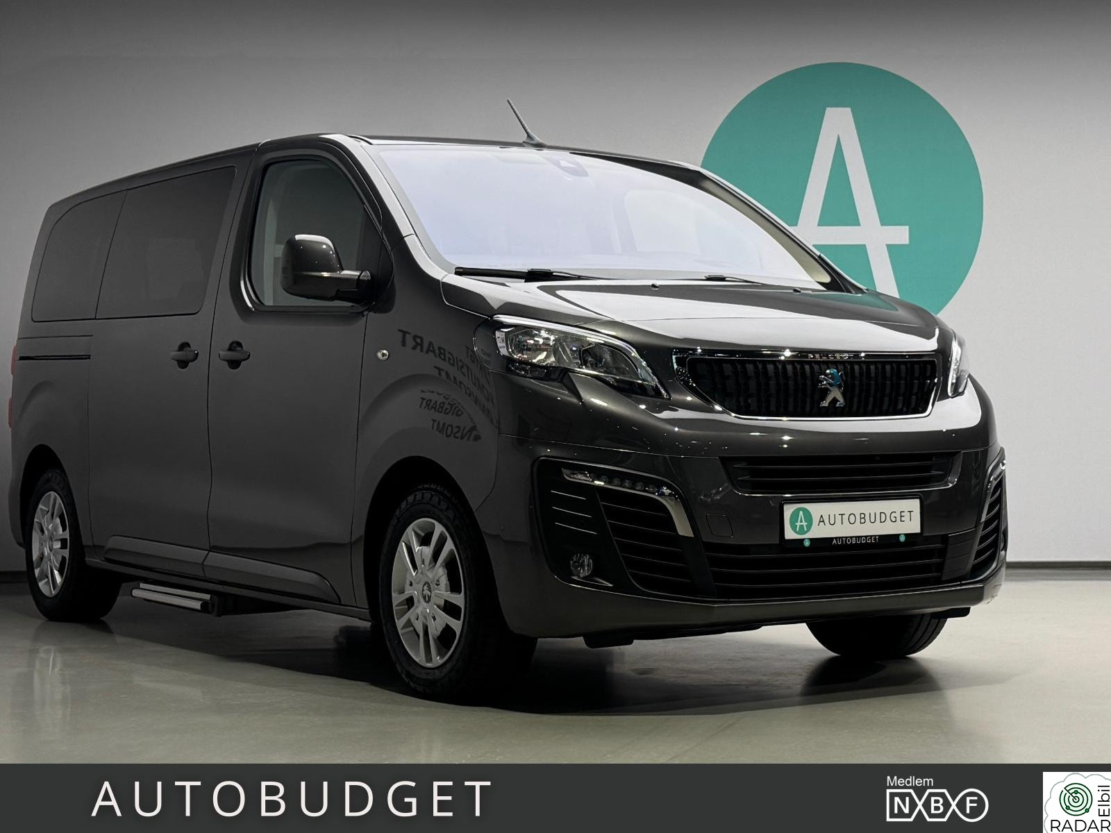 PEUGEOT EXPERT TRAVELLER Electric 75KWH L2 Business / 8 Seter / HUD / Cruise
