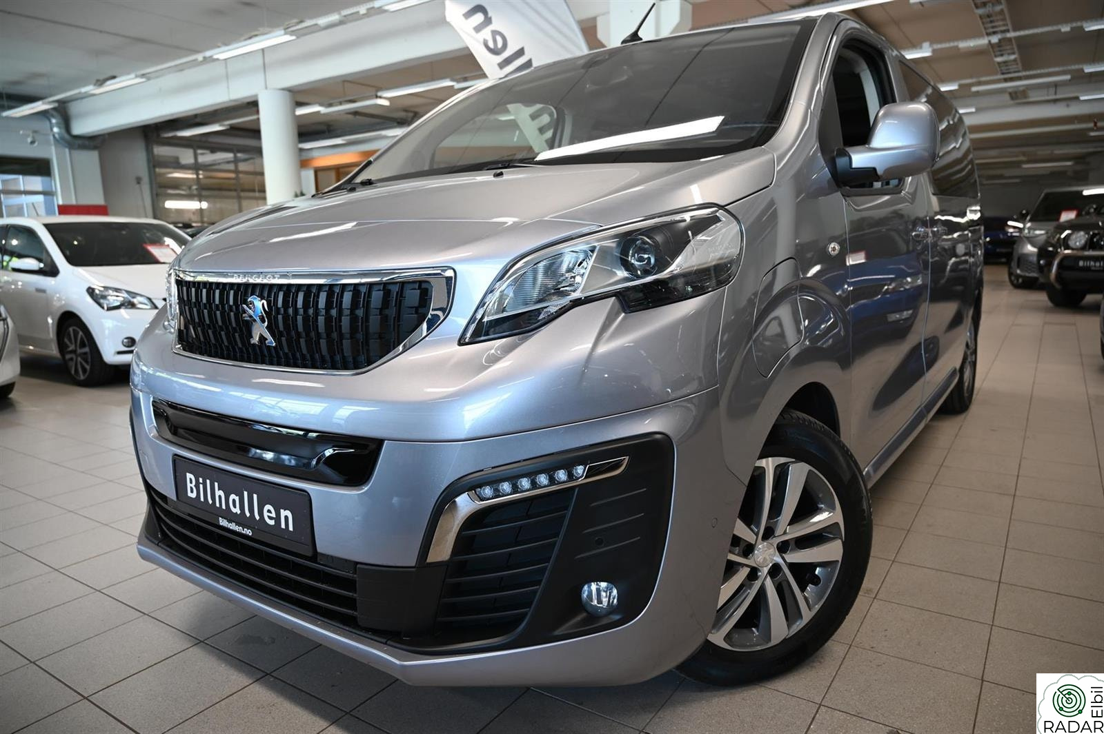 PEUGEOT EXPERT TRAVELLER Elektrisk 75kWh L2 Allure 8-seter LAV KM