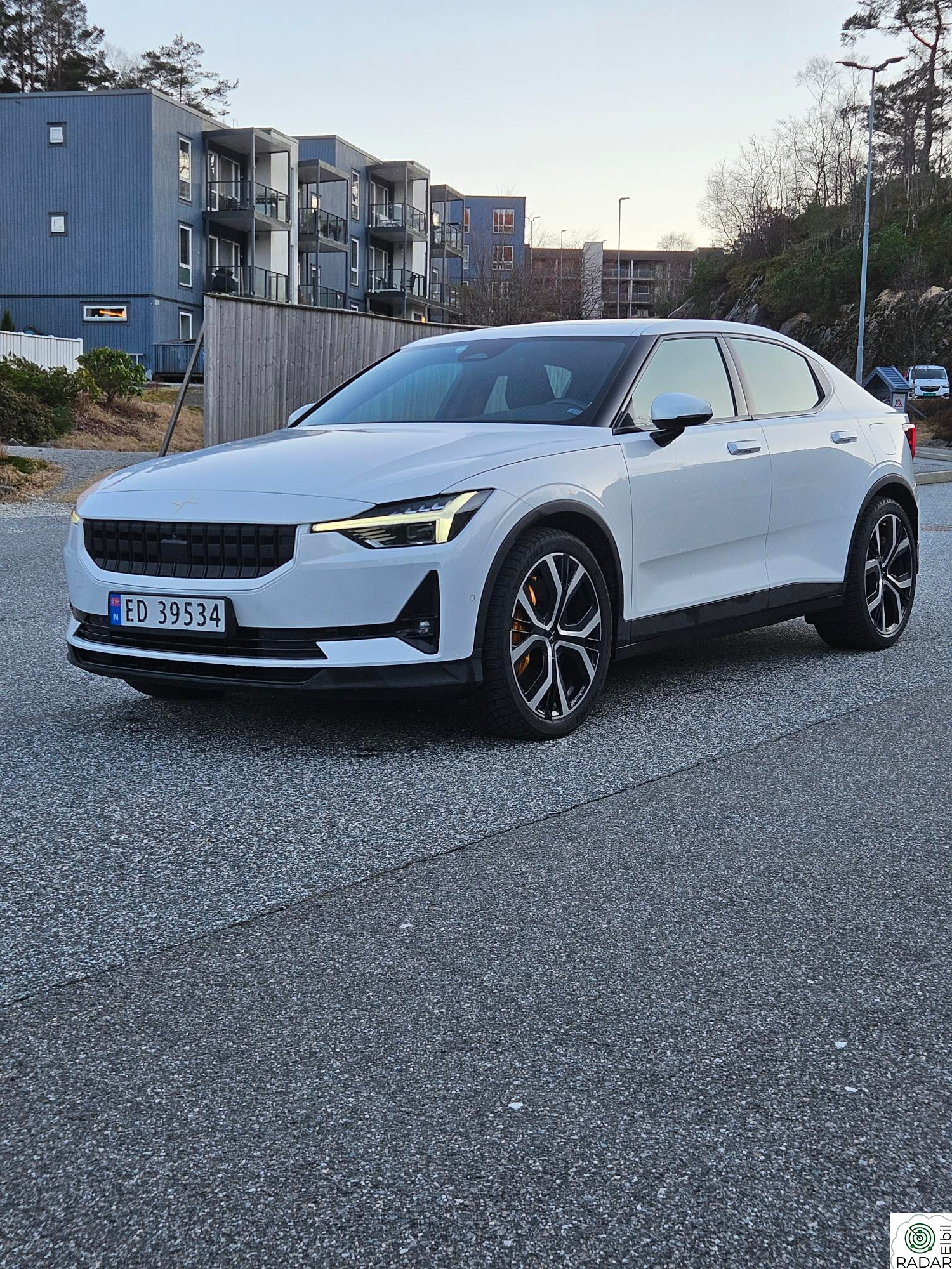 POLESTAR 2 Long Range Dual Motor Performance
