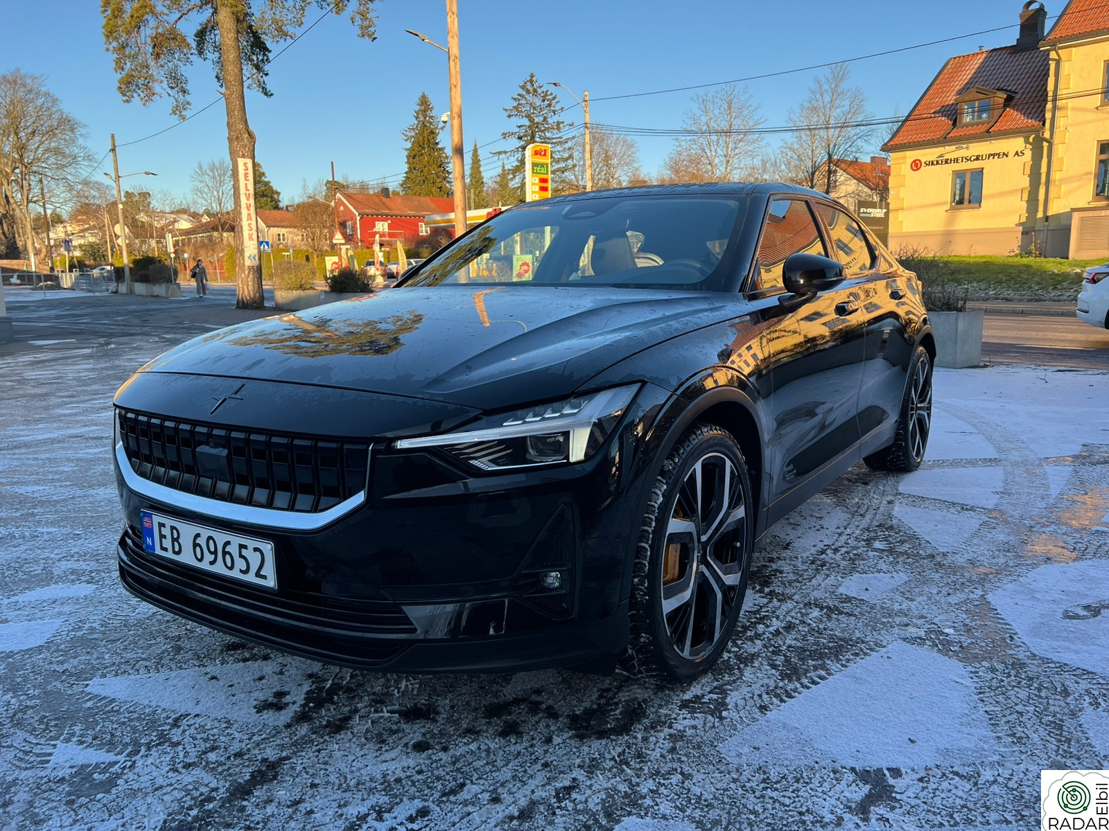 POLESTAR 2 Long Range Dual Motor Performance