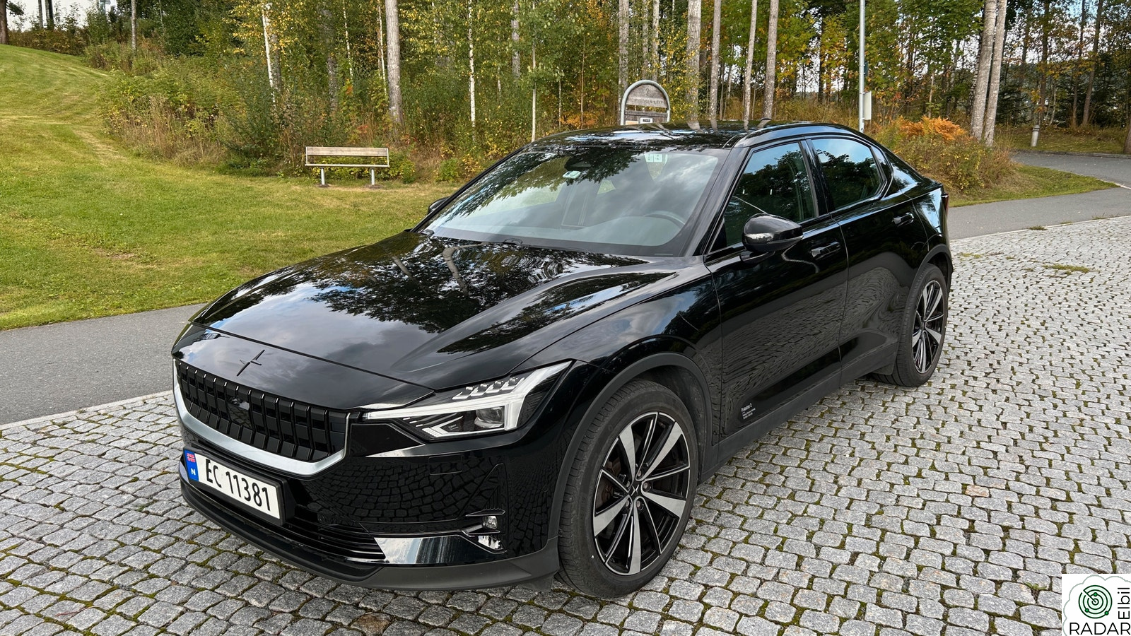 POLESTAR 2 Long Range Dual motor AWD 470km/Pixel/ACC/Krok/360