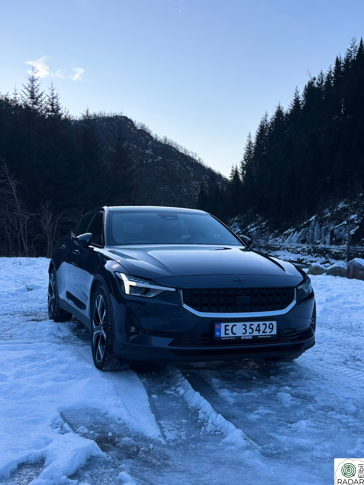 POLESTAR 2 Long Range Dual Motor Performance