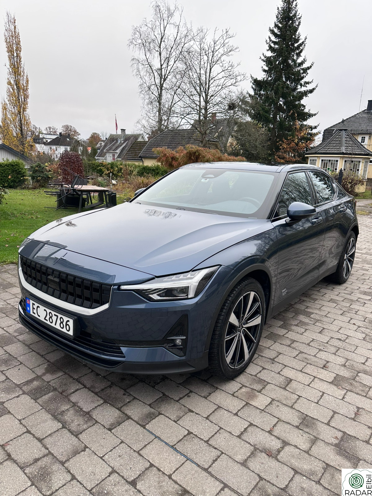 POLESTAR 2 Long Range Dual Motor med hengerfeste
