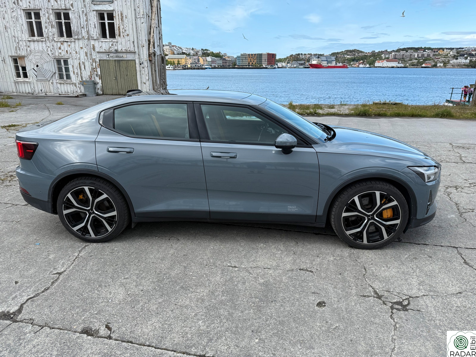 POLESTAR 2 Long Range Dual Motor Performance