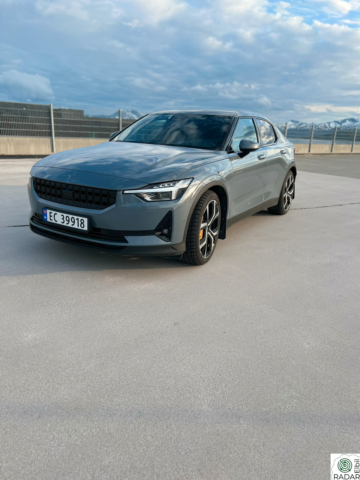 POLESTAR 2 PERFORMANCE LR AWD PILOT PLUS+PANO+H&K+PIXEL+KROK+20"