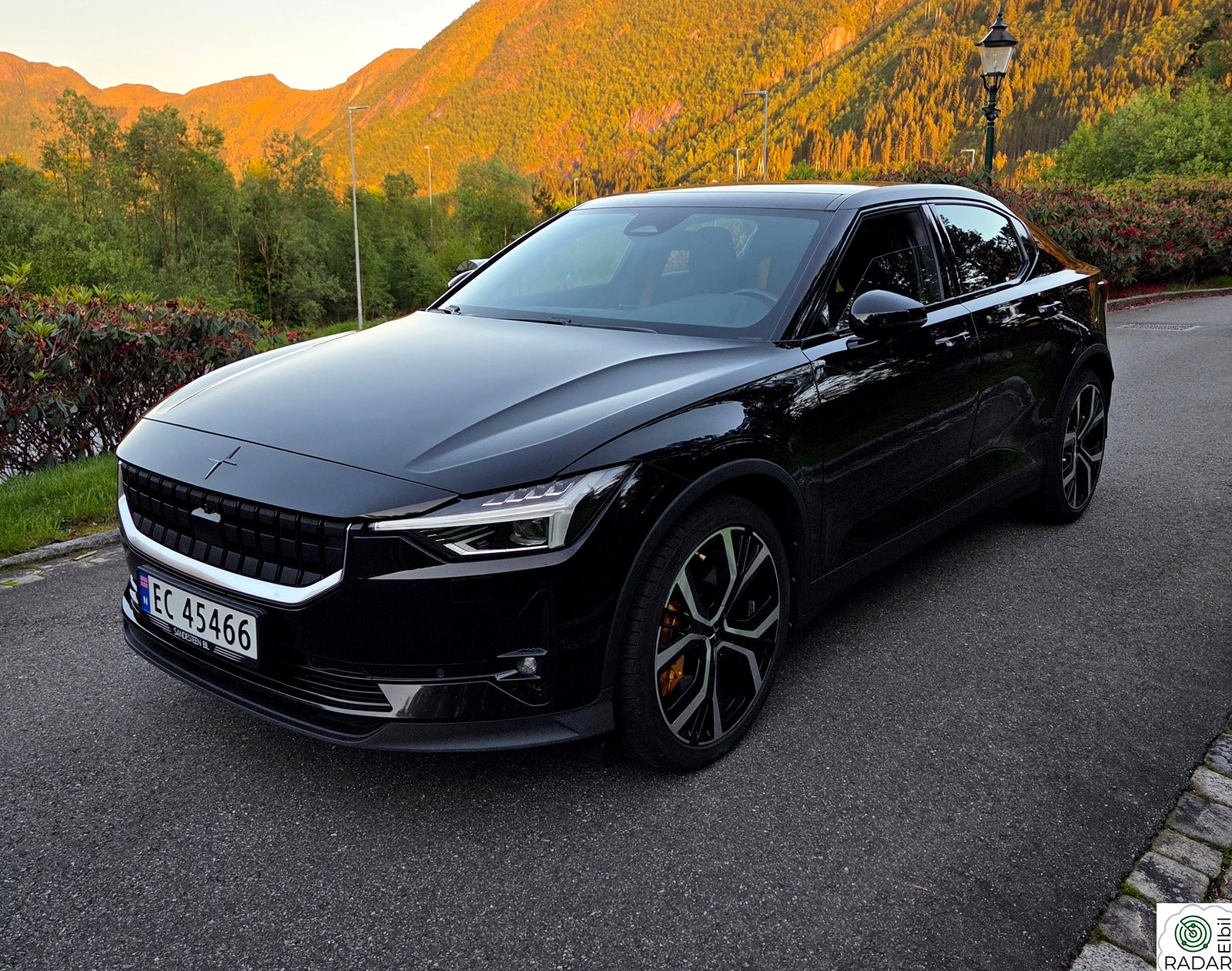 POLESTAR 2 LRDM / PERFORMANCE / AWD / PANO / FLOTT BIL / EU