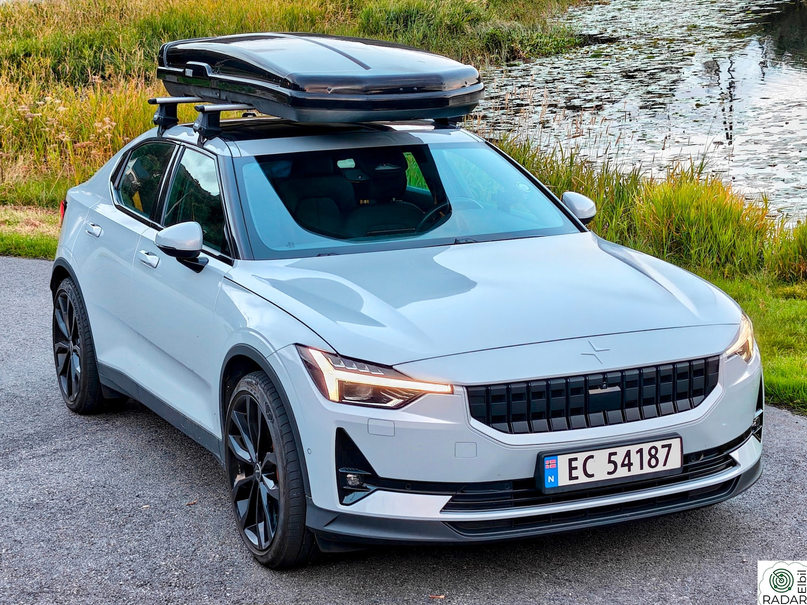 POLESTAR 2 Long Range Dual Motor Performance