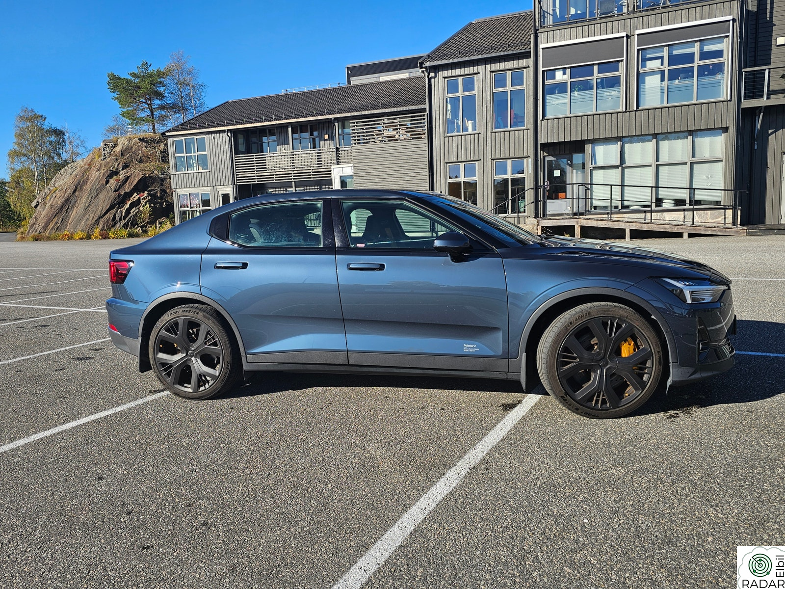 POLESTAR 2 Long Range Dual Motor Performance