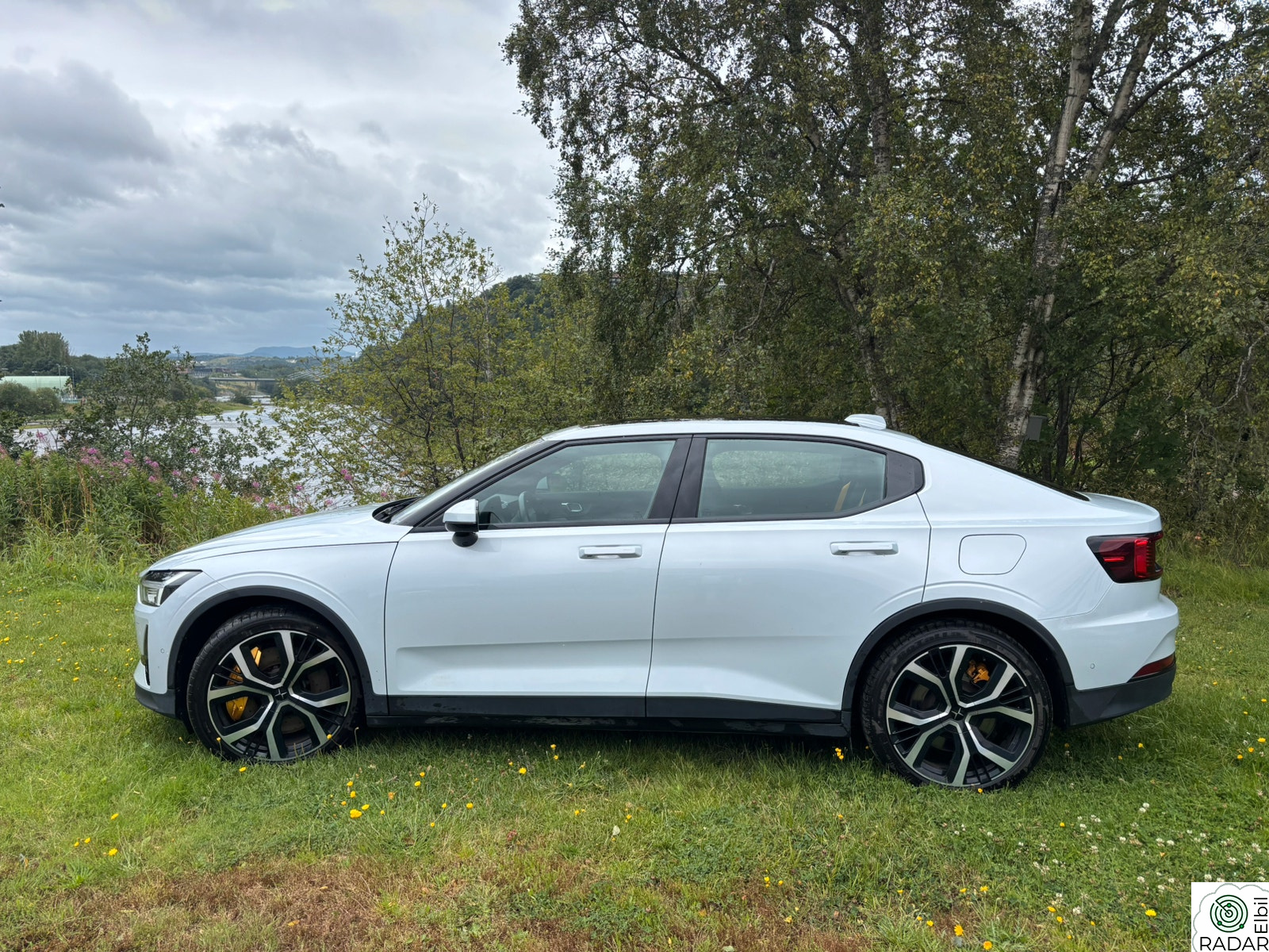 POLESTAR 2 Long Range Dual Motor Performance