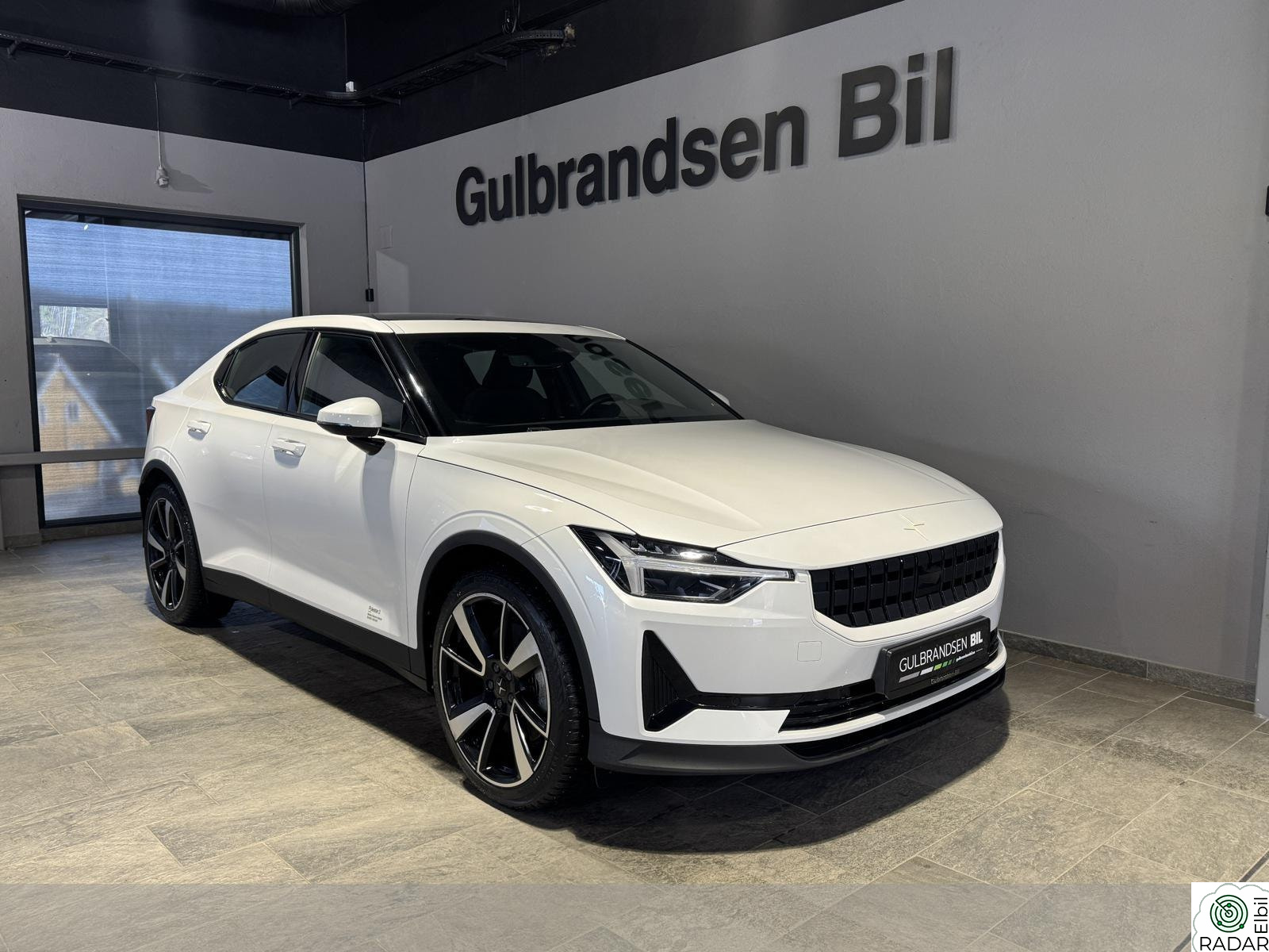 POLESTAR 2 Long Range/477WLTP/4WD/HarmanKardon/Kamera/Plus/Pano