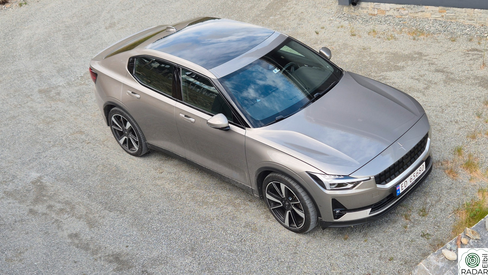 POLESTAR 2 Long Range Dual Motor Plus og  pilot pakke, hengerfeste