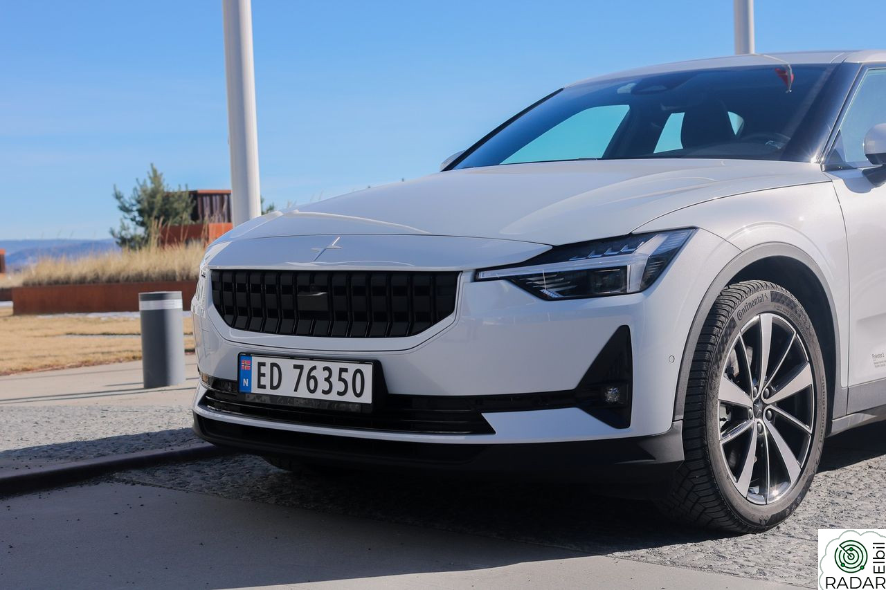 POLESTAR 2 Long Range Dual Motor Plus pilot Pixel
