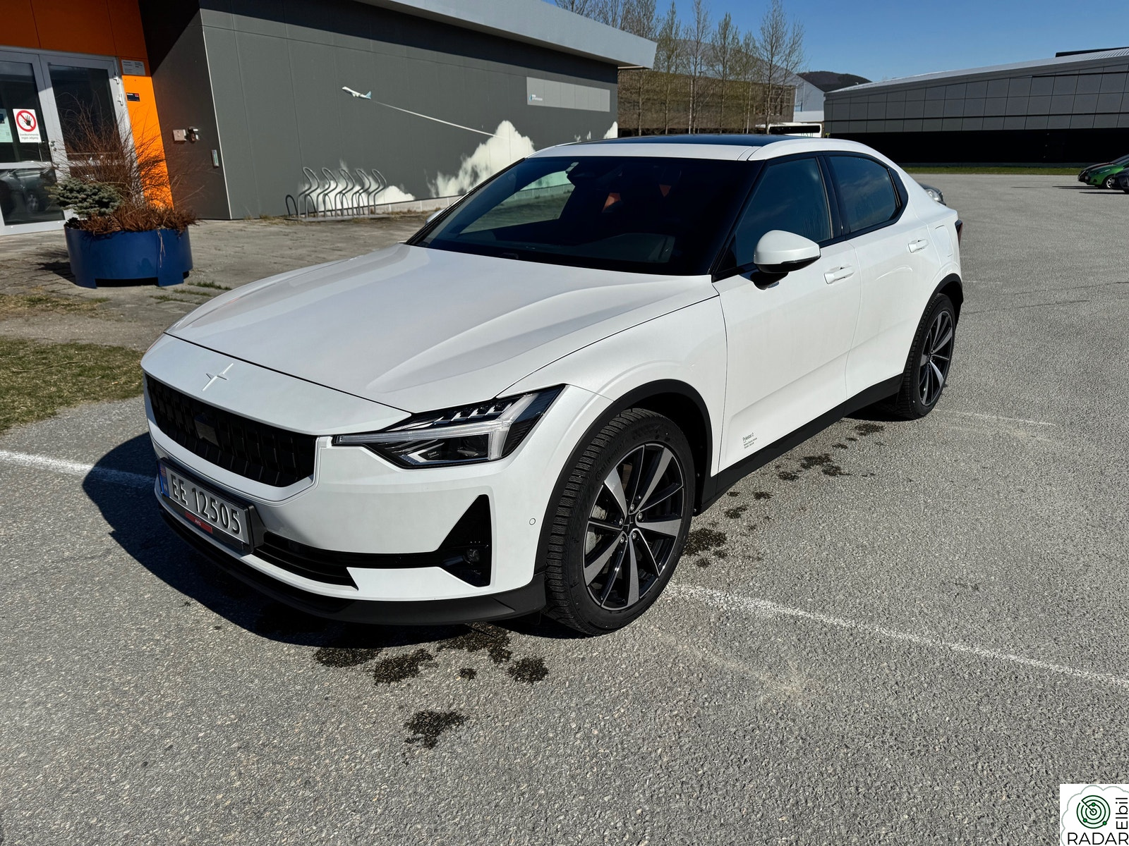 POLESTAR 2 Long Range Dual Motor Plus Pilot Krok